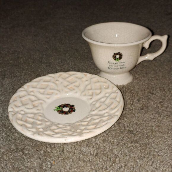 Christmas May you warm your heart with cheer tea cup and saucer - Picture 2 of 7